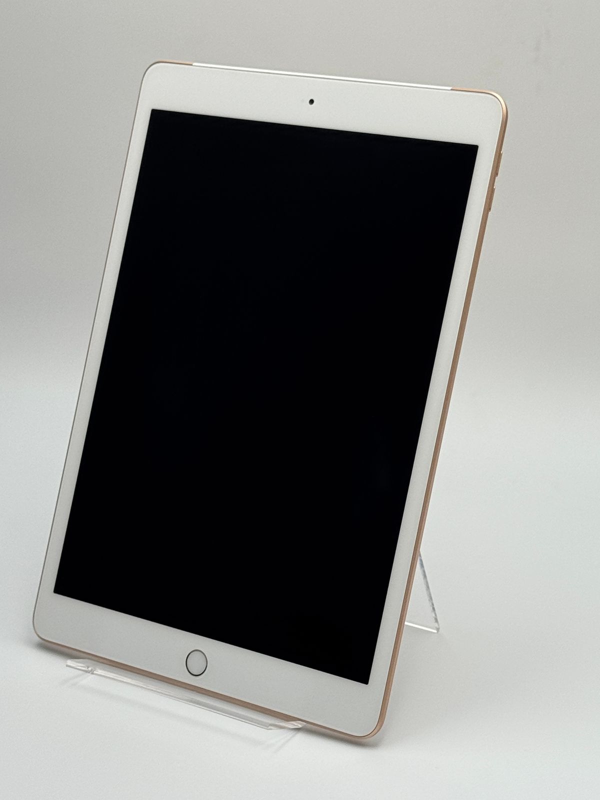 中古B】iPad 第8世代 32GB ゴールド wifi+Cellular バッテリー【83