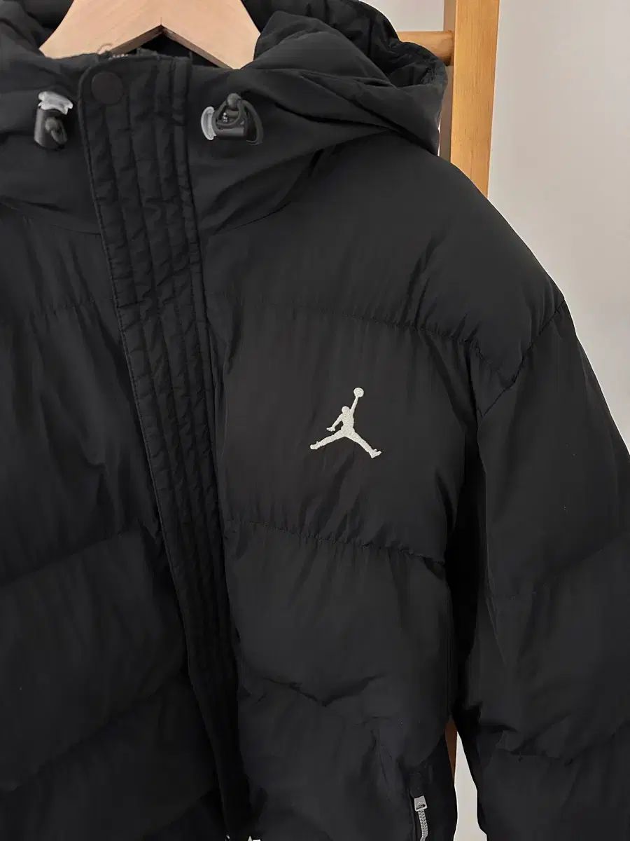 ジョーダン ブラック ダウン アウター (サイズXL) - メルカリ