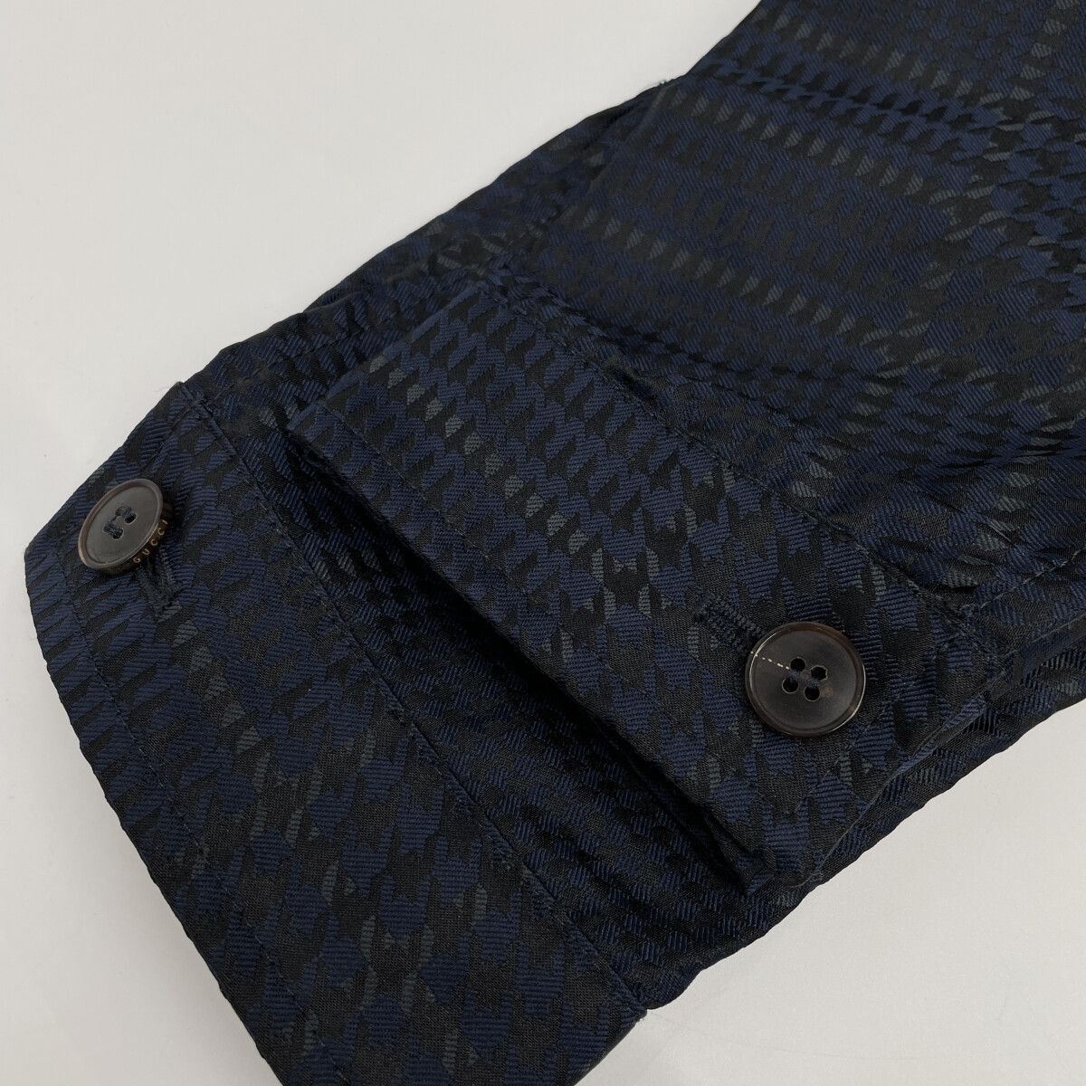 GUCCI グッチ 283808 Z4124 ﾈｲﾋﾞｰ ﾊｳﾝﾄﾞﾄｩｰｽ ｼﾞｯﾌﾟｼﾞｬｹｯﾄ 44 - メルカリ