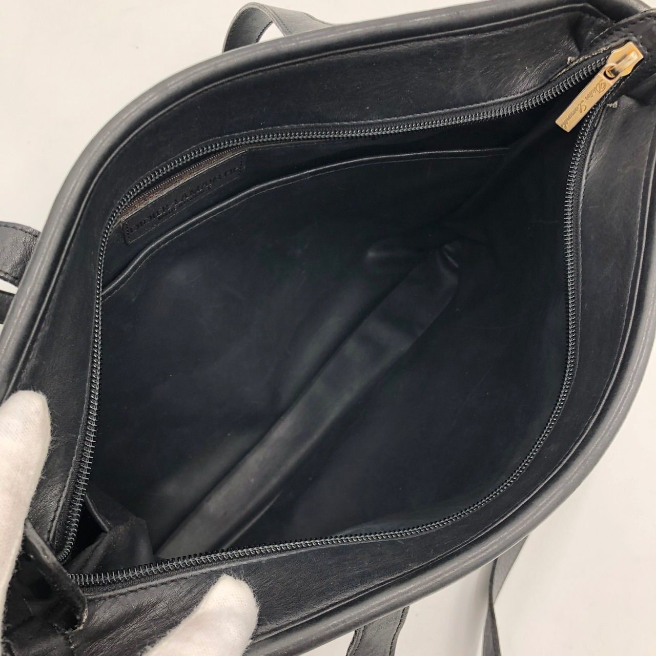 ディデエラマルテ トートバッグ 黒 レザー 型押しロゴ 肩掛け フランス 