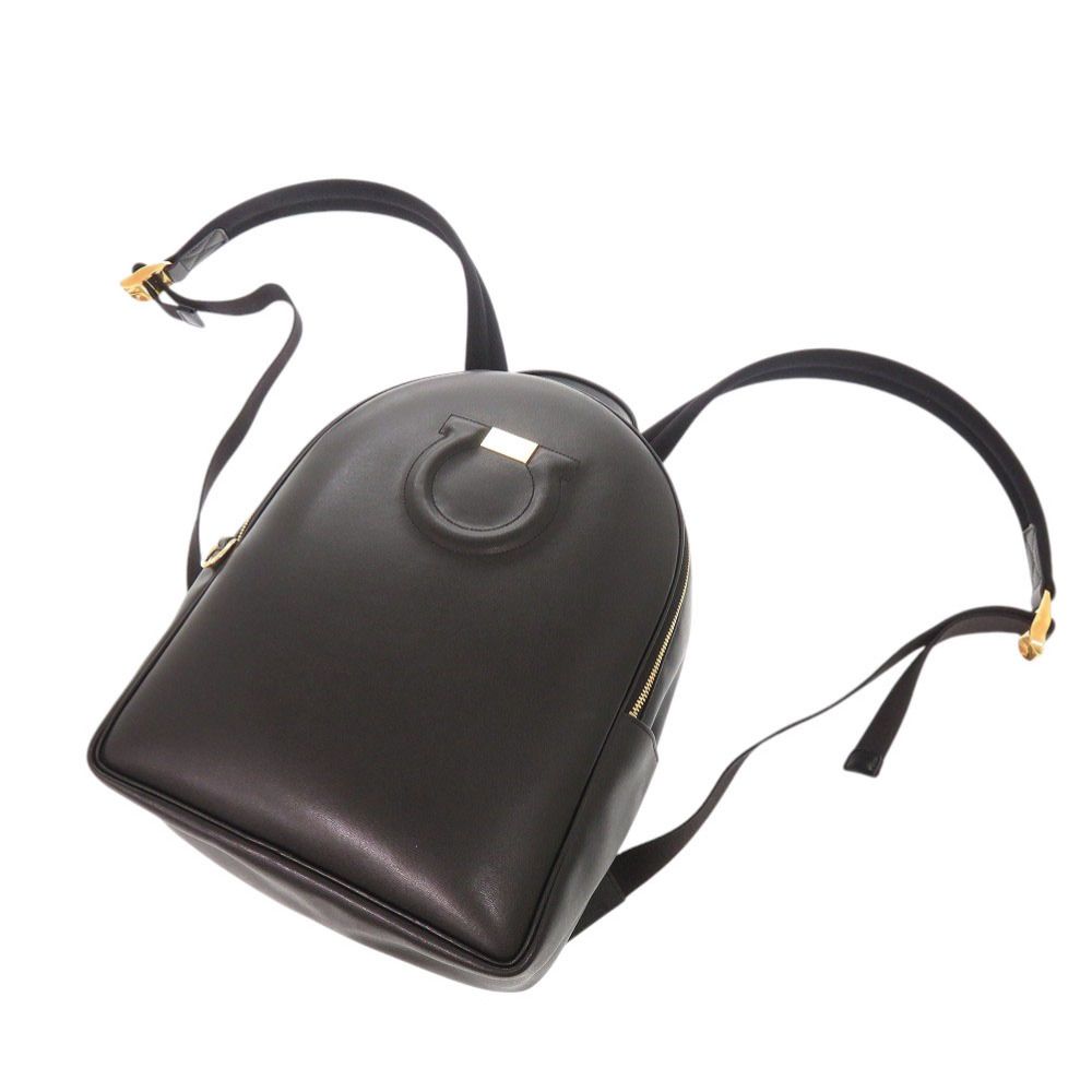 極美品✨サルヴァトーレフェラガモ リュック 黒 レザー ガンチーニ 巾着 高級感 極美品✨サルヴァトーレフェラガモ リュック 黒 レザー ガンチーニ