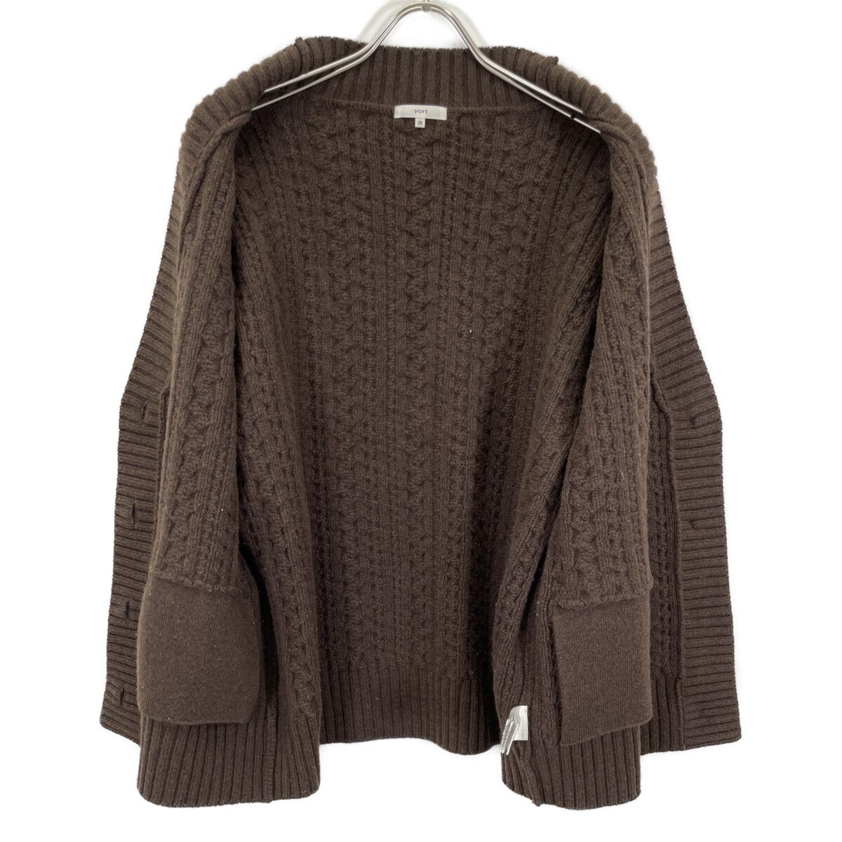 yori ヨリ ﾌﾞﾗｳﾝ ｳｰﾙ100 ｼｪﾙﾎﾞﾀﾝ ｹｰﾌﾞﾙﾆｯﾄｶｰﾃﾞｨｶﾞﾝ ブラウン - メルカリ