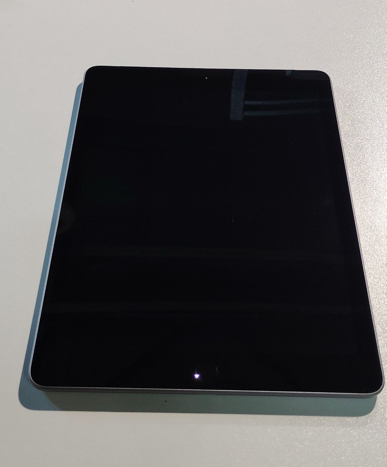 超美品 iPad 第6世代 バッテリー88% iPad第6世代32GBWi-Fiバッテリー88%希少iOS13.7付属品未使用