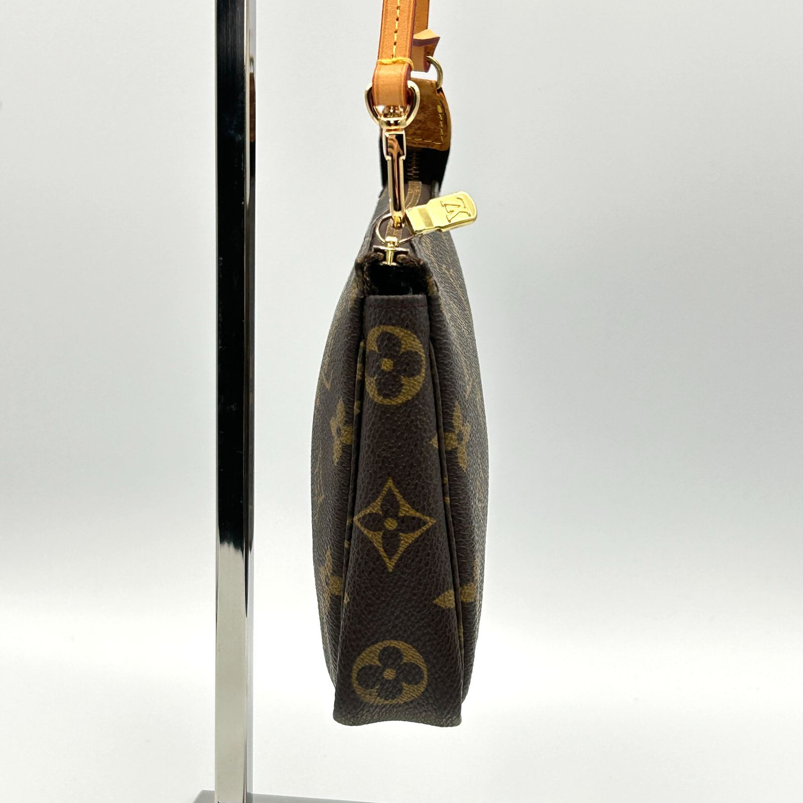 Louis Vuitton ルイヴィトン モノグラム ポシェット アクセソワール