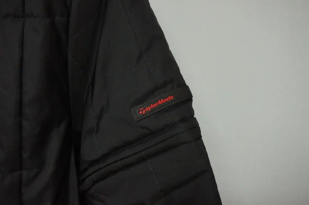 TaylorMade Golf ブラック ダウンジャケット レディース 95サイズ
