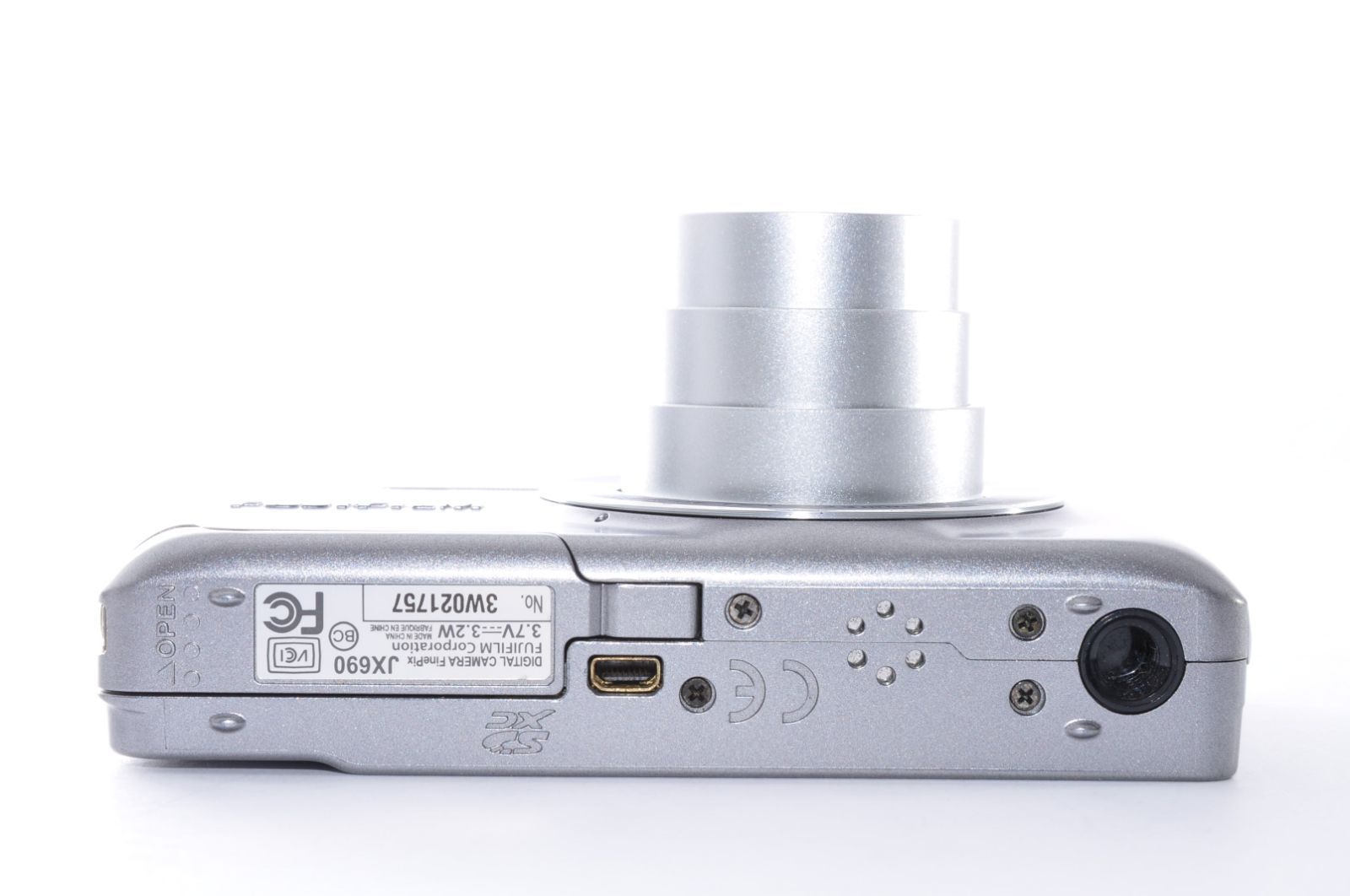 FUJIFILM FINEPIX JX690　デジタルカメラ　デジカメ FUJIFILM FINEPIX JX690 DIGITAL Camera シルバー デジカメ デジタル