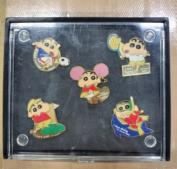 クレヨンしんちゃん ピンバッジ