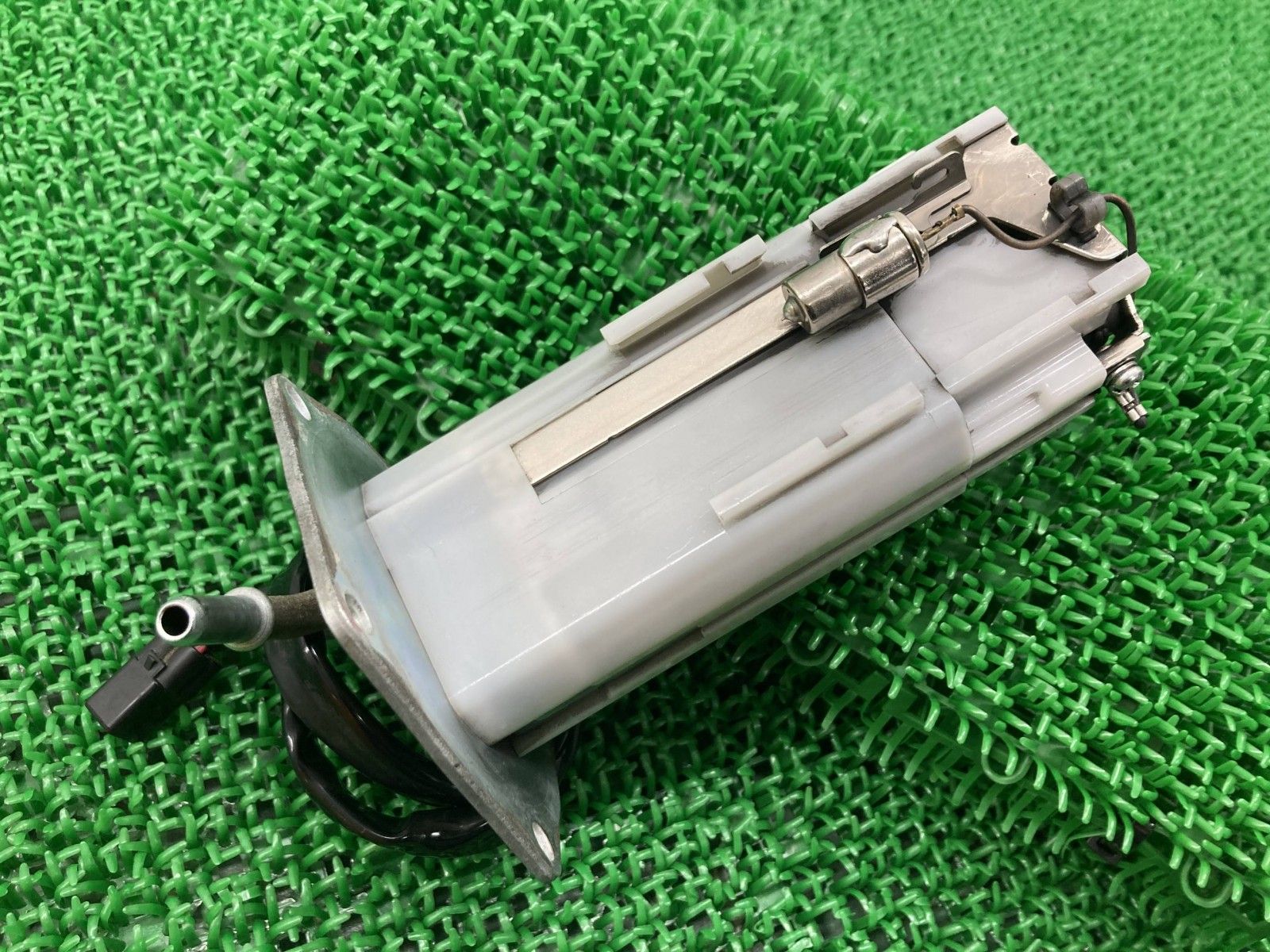 ZX-10R フューエルポンプ 49040-0049 カワサキ 純正 中古 11-15年