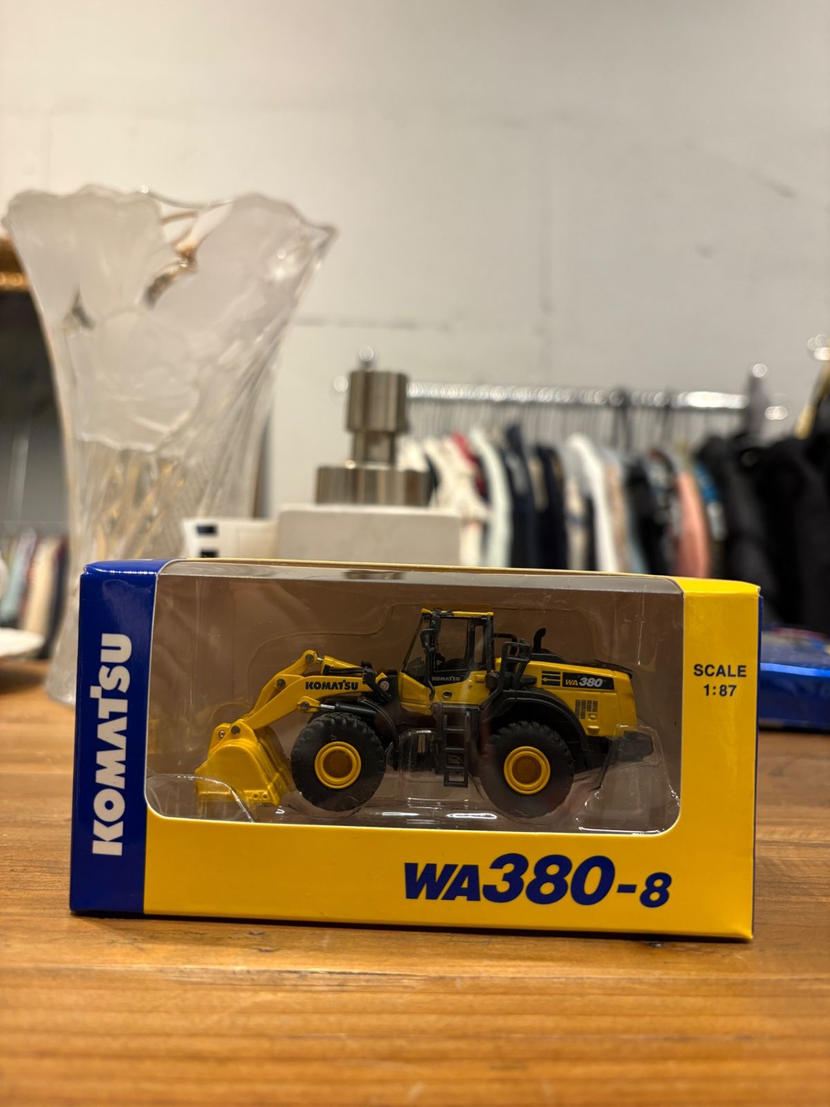 KOMATSU コマツ建機ミニチュア WA380-8 ホイールローダー 1/87スケール