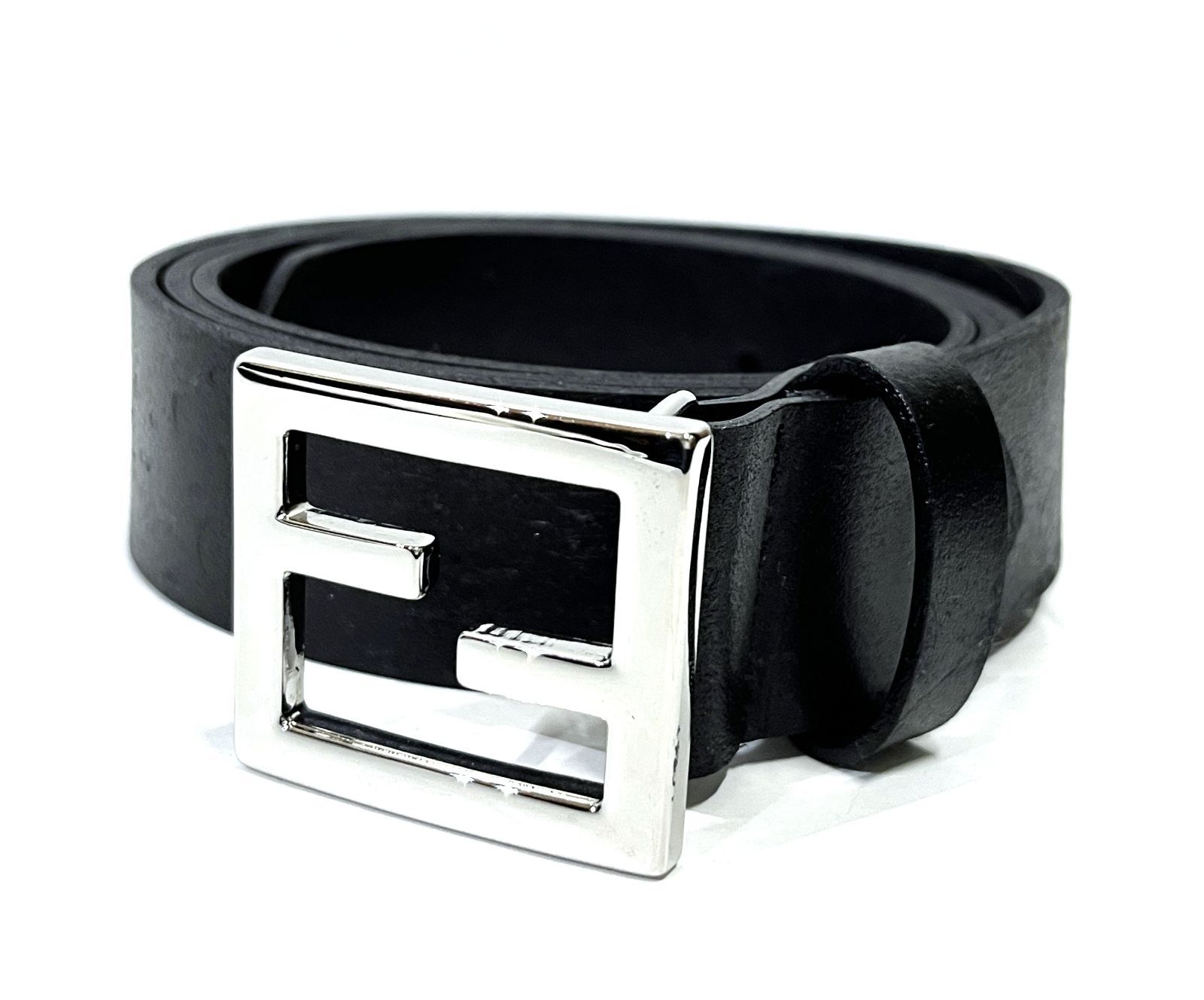 FENDI｜フェンディ ロゴバックル レザーベルト - メルカリ