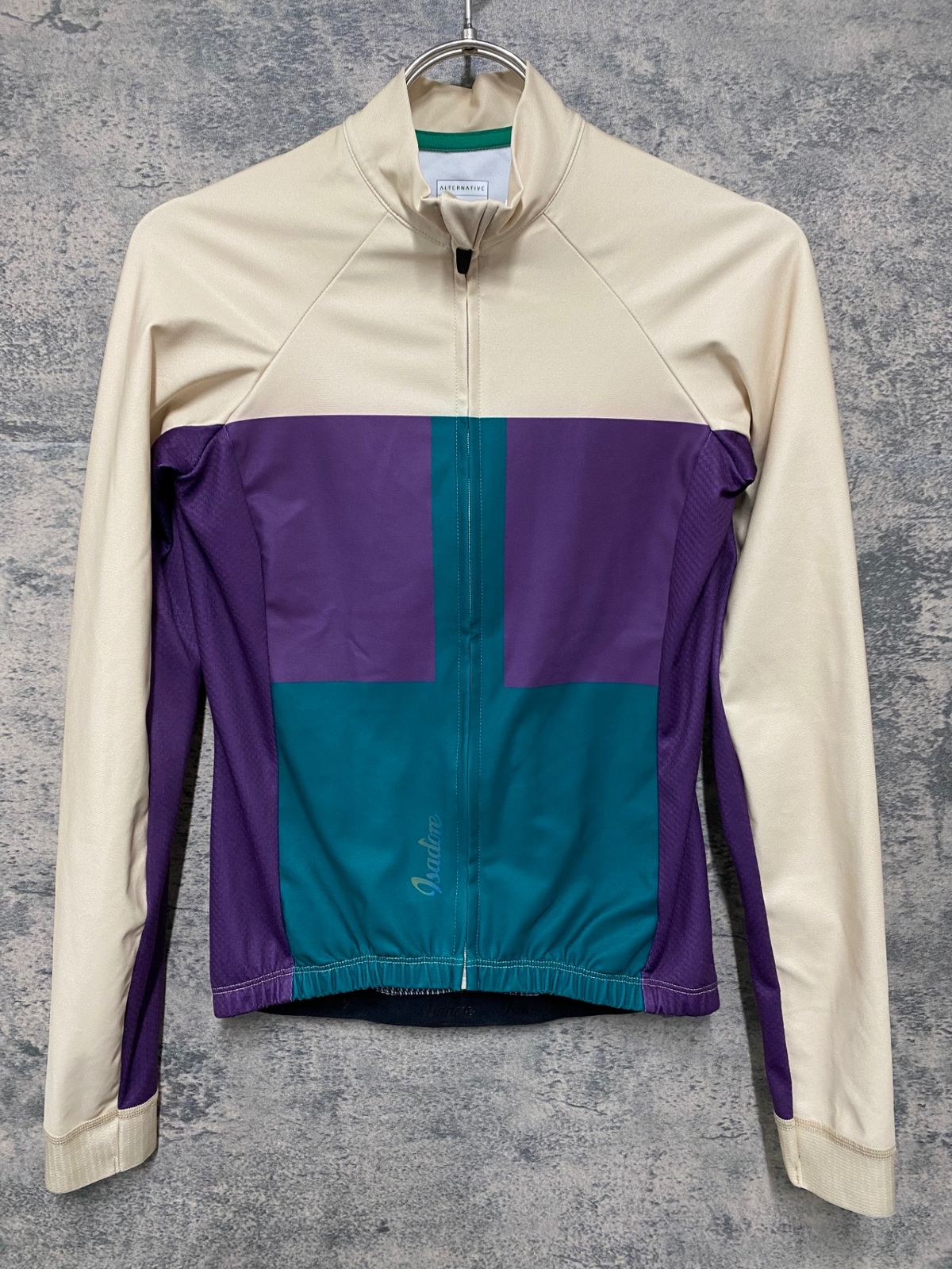 Isadore サイクルジャケット 緑と紺 街に溶け込むデザインが人気の