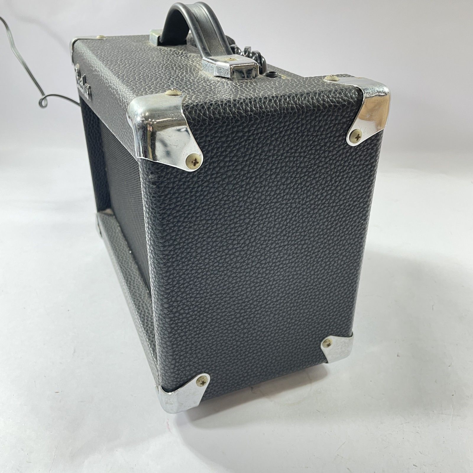 ☆ Bacchus バッカス ベースアンプ アンプ エレキ用10Wアンプ BBA-10