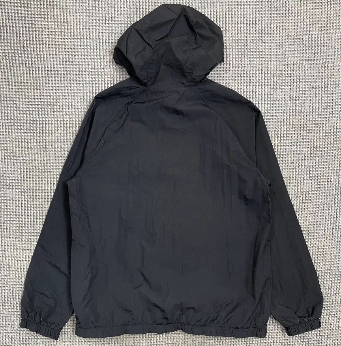 ナイキ ブラック Anorak（アノラック） フード ウィンドブレーカー L