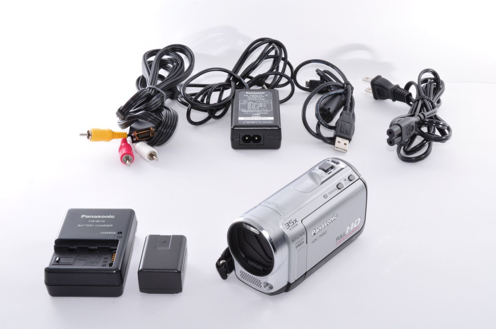 Panasonic パナソニック HDC-TM60 シルバー デジタルビデオカメラ