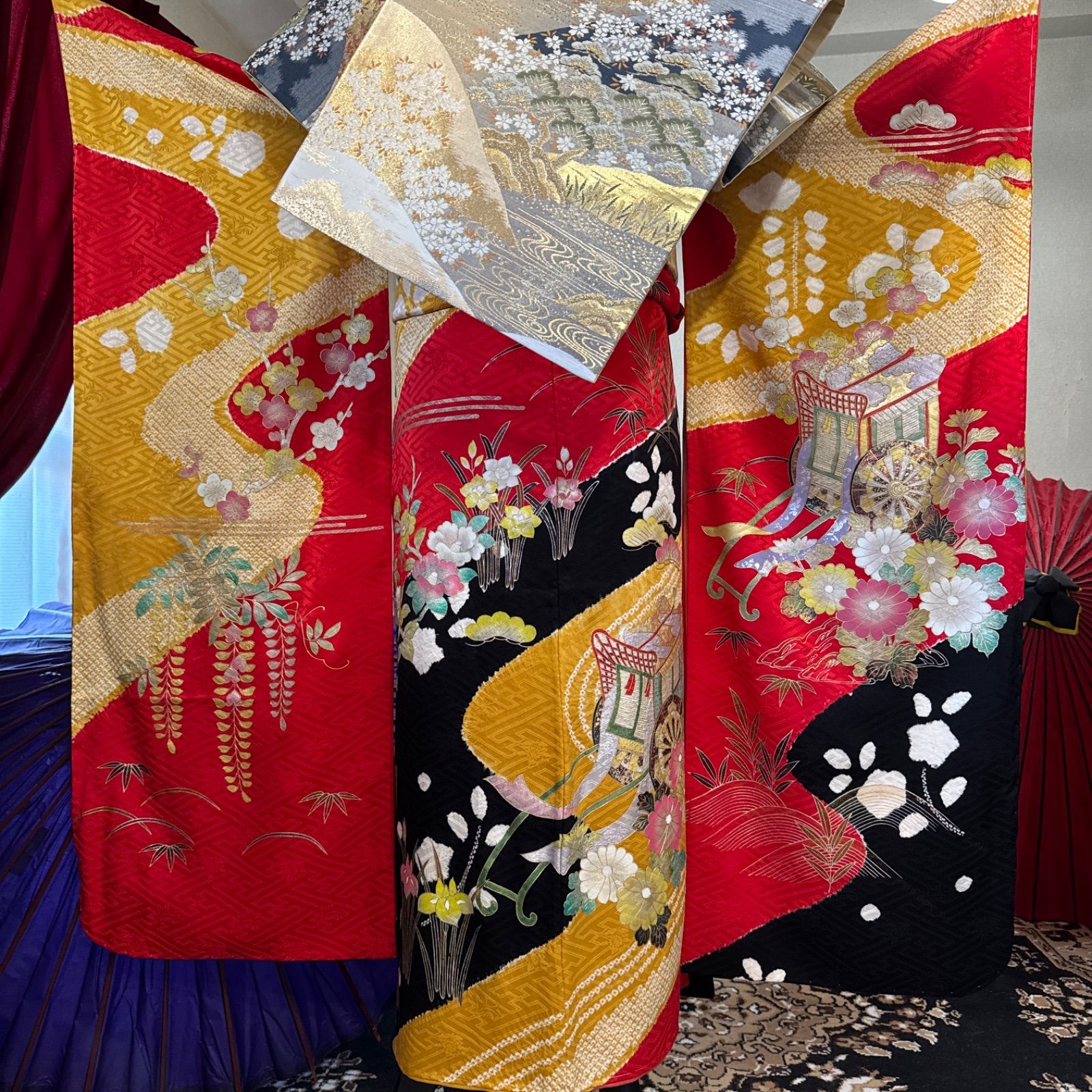 豪華振袖セット(4点)・袋帯・半衿・重ね衿・しつけ糸付・古典柄