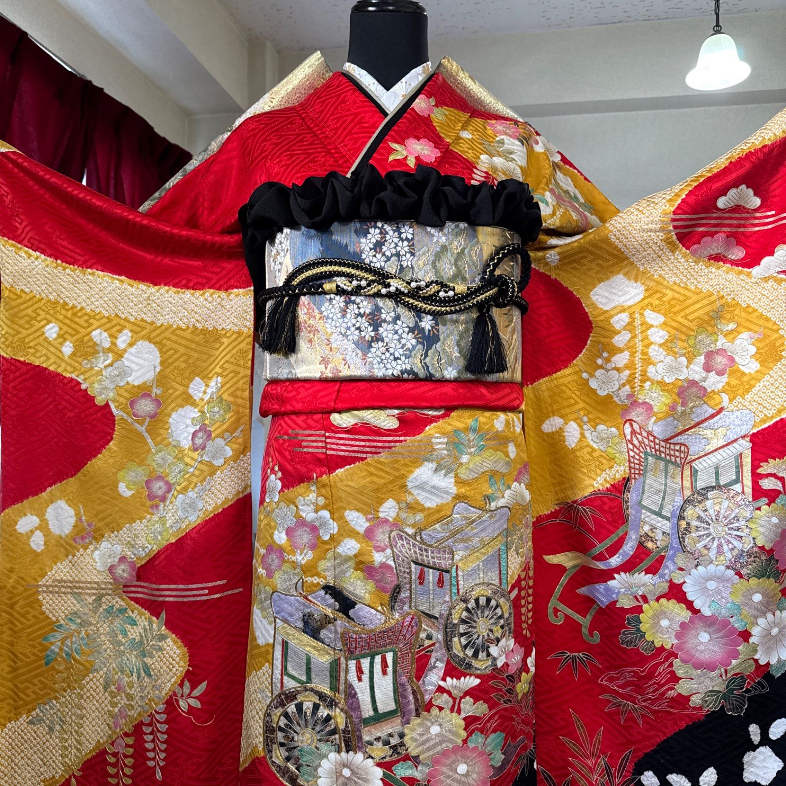 豪華振袖セット(4点)・袋帯・半衿・重ね衿・しつけ糸付・古典柄