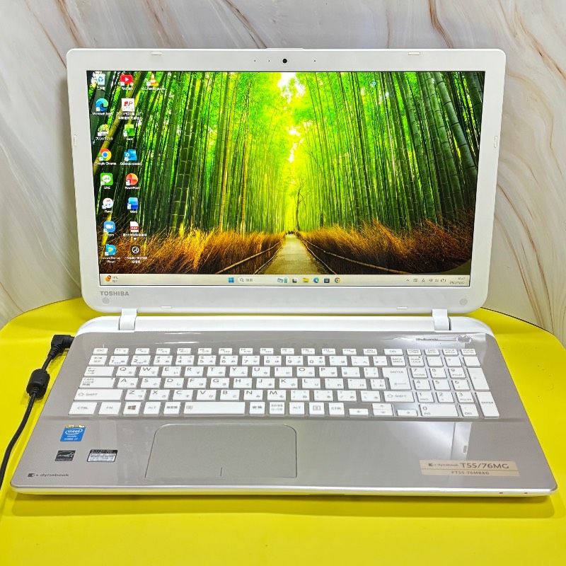 爆速Core i7☆美品☆dynabookノートパソコン☆メモリ8GB 新品SSD