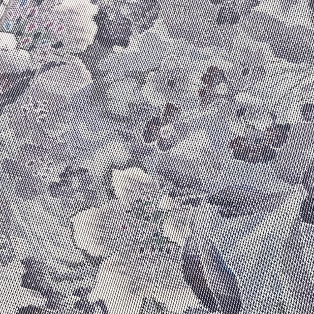 ☆ 訪問着 本場大島紬 作家物 美しい絞り柄花模様 白鼠色 K-5415 ☆ 訪問着 本場大島紬 作家物 美しい絞り柄花模様 白鼠色 K-5415