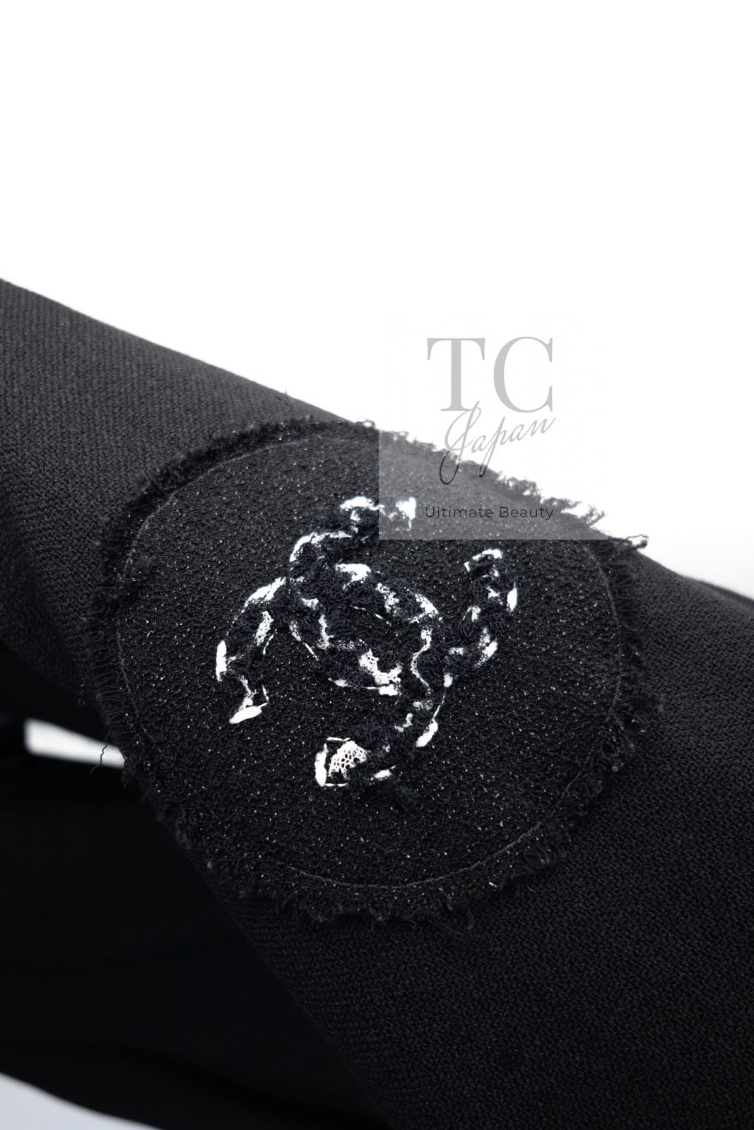 CHANEL ロゴプリント ブラックブルゾン　リバーシブル シャネル ブルゾン ジャケット CHANEL ブラック CC ロゴ ライダース 腕