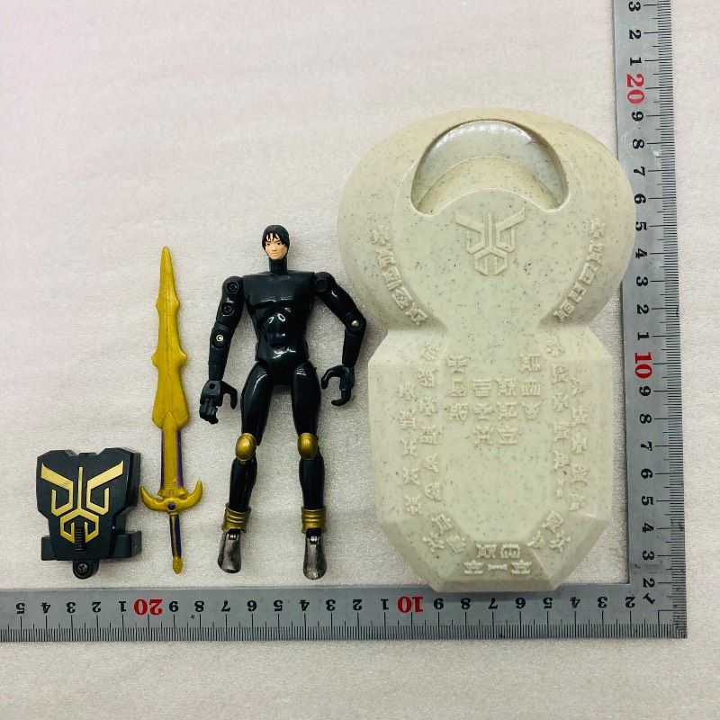 超合金 装着変身5 仮面ライダークウガ ライジングフォームセット 五代