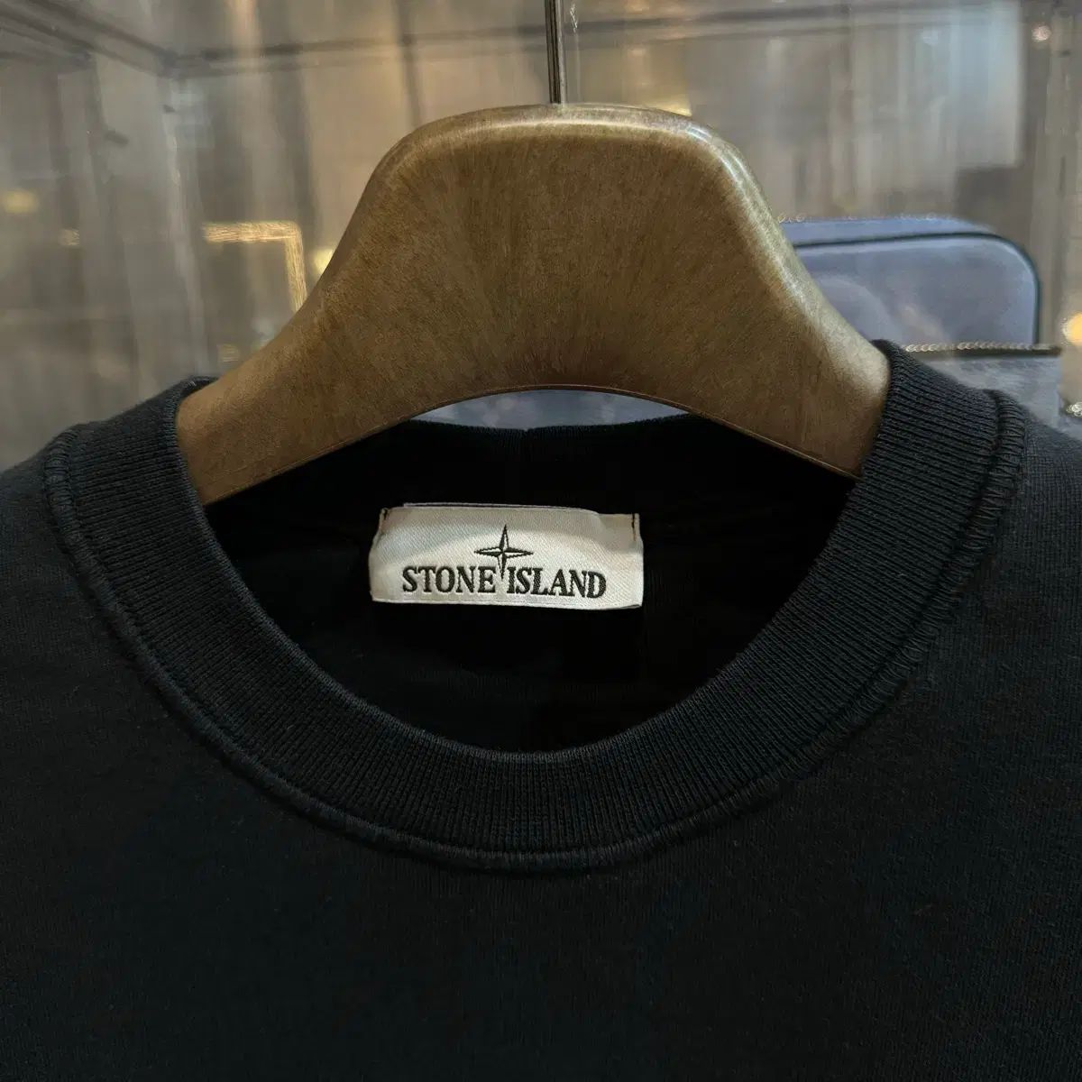 正規品/新モデル 25ss STONE ISLAND ストーンアイランド スウェット