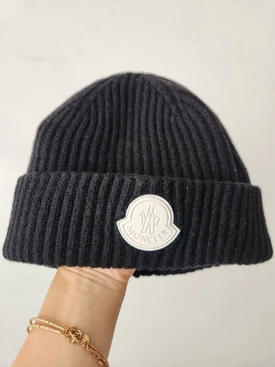 モンクレール キッズ ブラック ビーニー M - メルカリ