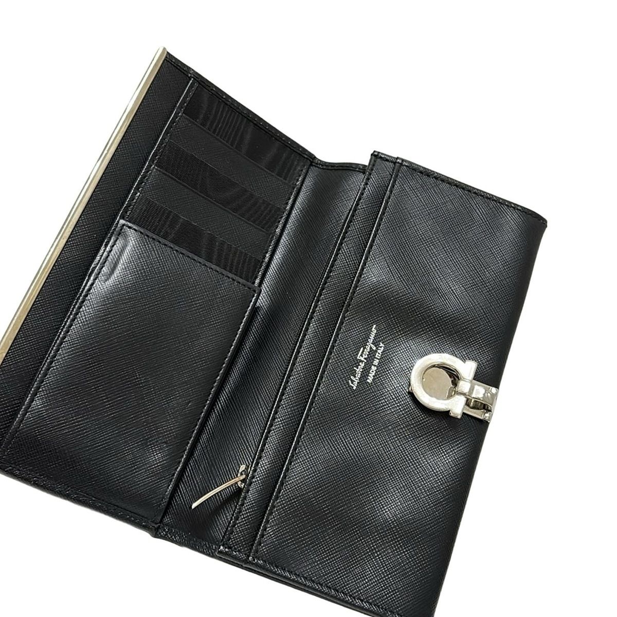 サルヴァトーレ フェラガモ 長財布 ガンチーニ 黒 FERRAGAMO（フェラガモ） 財布 長財布 ガンチーニ レディース ラウンド