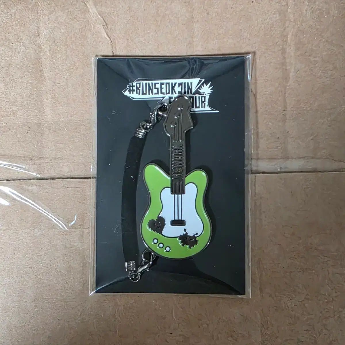 RUNSEOKJIN TOUR ジン・ソクジンツアー ギター チャーム NEW YORK