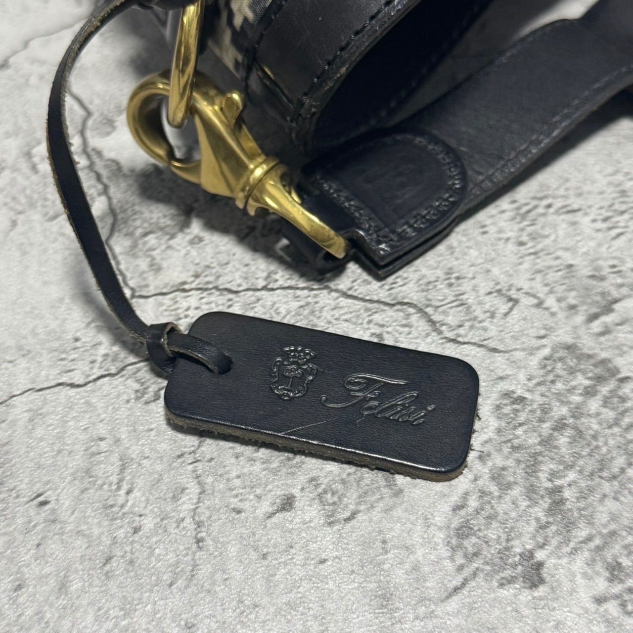 極美品 A4収納可 Felisi フェリージ ワンショルダーバッグ ナイロン