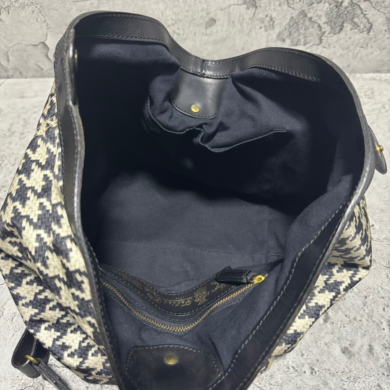 極美品 A4収納可 Felisi フェリージ ワンショルダーバッグ ナイロン