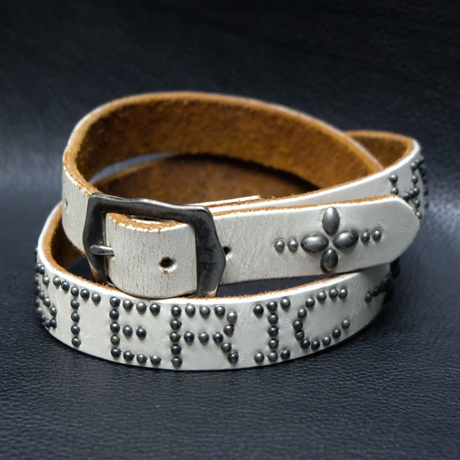 ヒステリックグラマー ホワイト ベルト スタッズ USA製 Hysteric Glamour × OLD STUD トリプルロゴスタッズベルト S