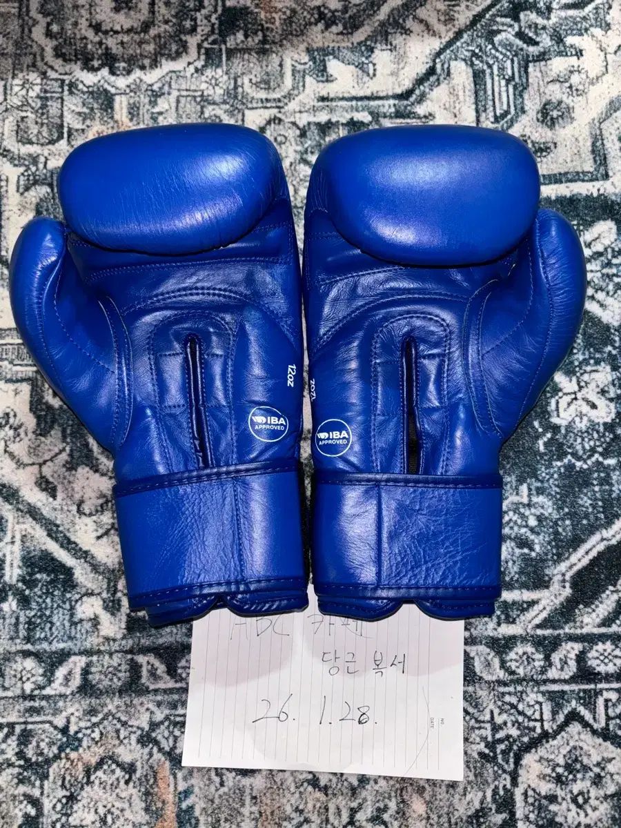 アディダス アイバ 12オンス ブルー ボクシング グローブ - メルカリ