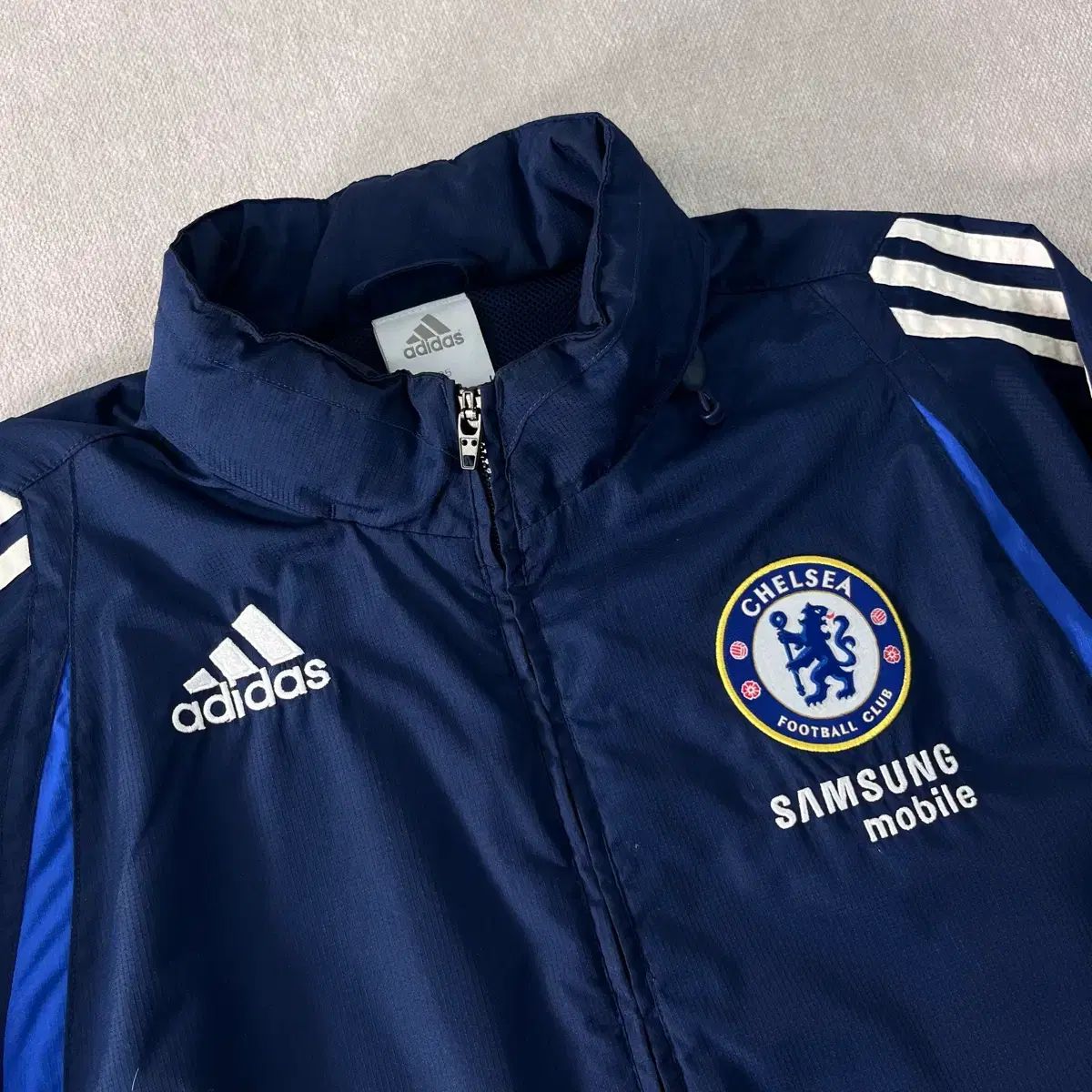 105 アディダス チェルシー ウィンドブレーカー ジャケット - メルカリ