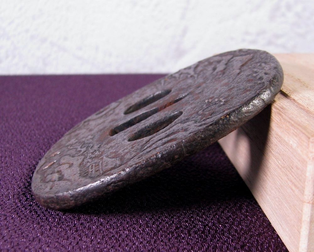 時代武具 鉄地大鍔 若芝系統 幅：8.38cm 江戸時代/26a058 - メルカリ