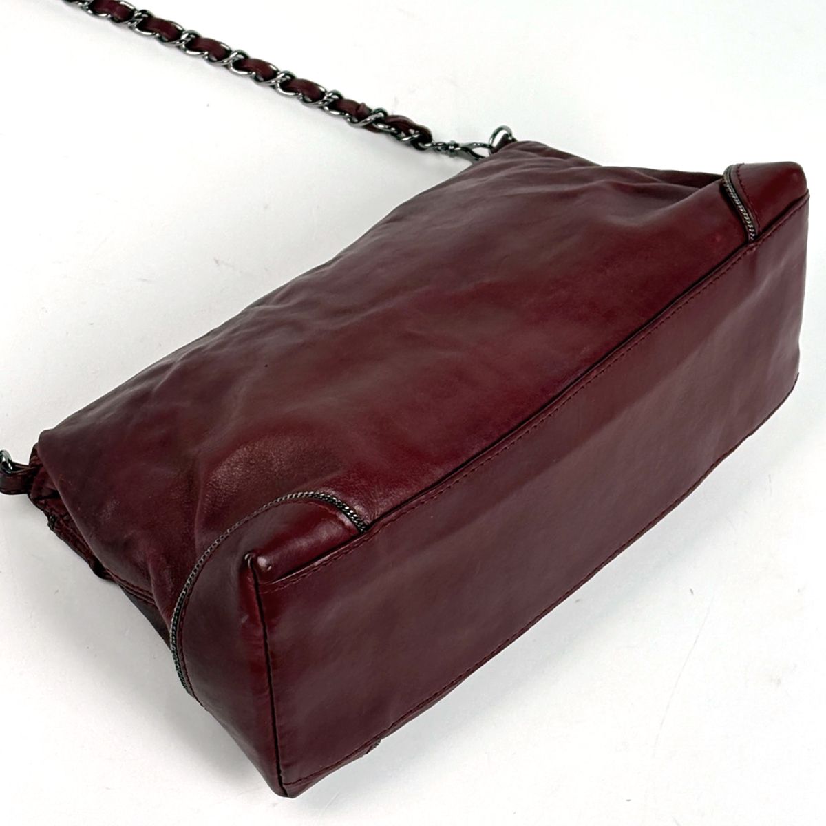 シャネル ココマーク チェーン ショルダーバッグ レディース 【中古】 CHANEL(シャネル) / チェーンショルダーバッグ/ココマーク/ラムスキン