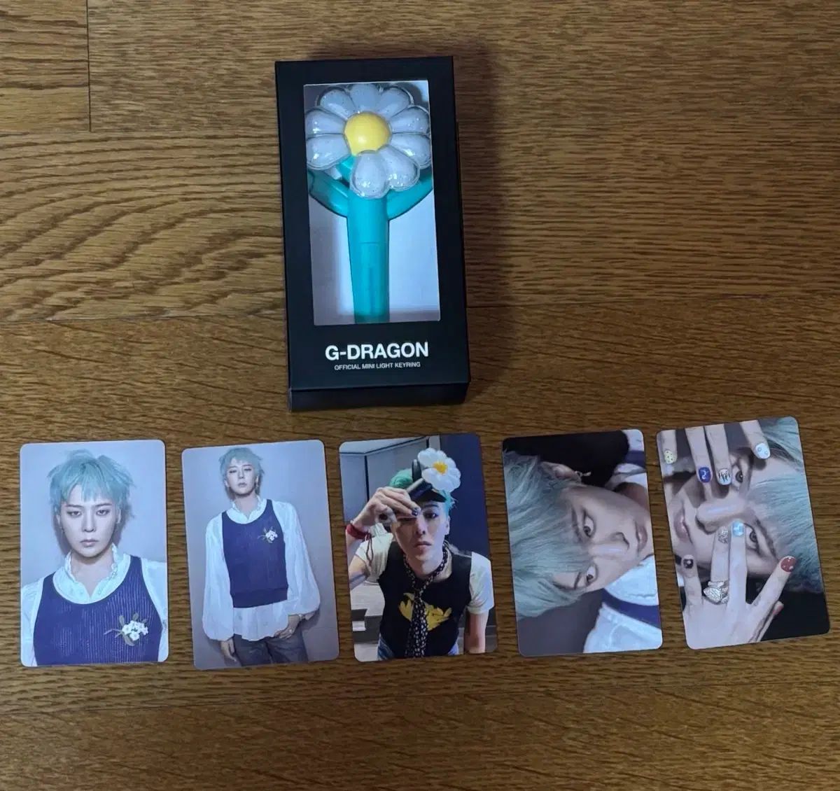 G-DRAGON（ジードラゴン）ミニ ペンライト キーホルダー＋トレカ