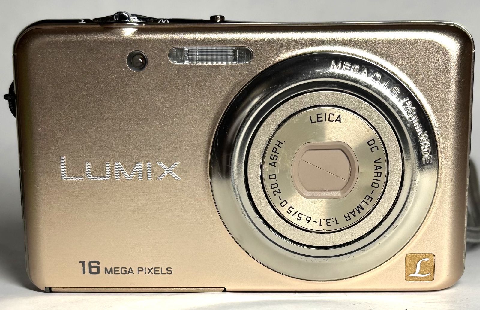 Panasonic Lumix DMC-FH7 16MP 4x is LEICAレンズ Silver-Gold 3型LCD