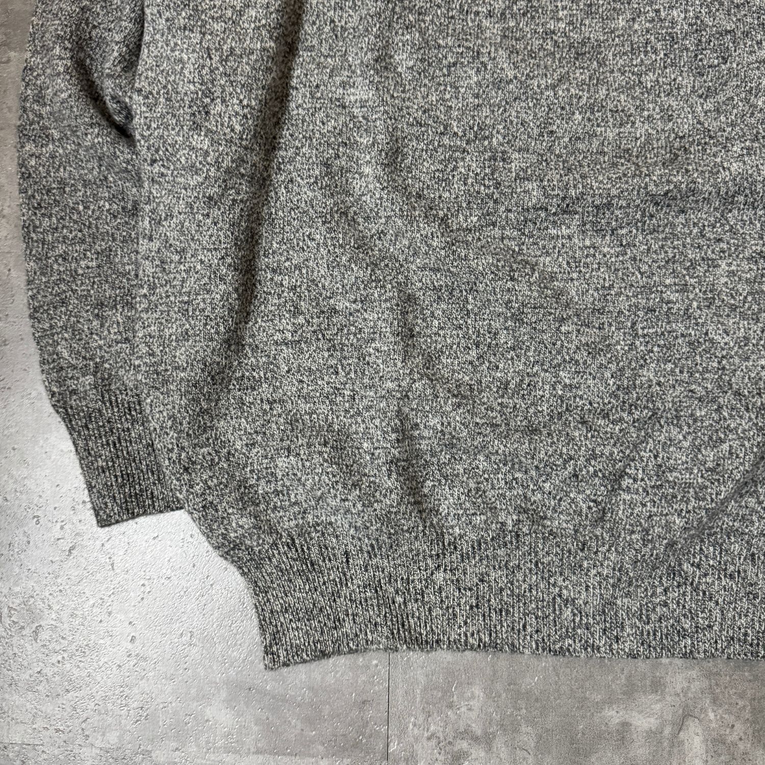 TRUSSARDI maglia クルーネックニット セーター ロゴ刺繍 イタリア製