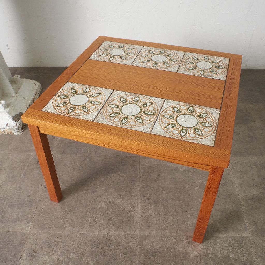 英国 ヴィンテージ タイルトップ コーヒーテーブル チーク 木製 ミッド