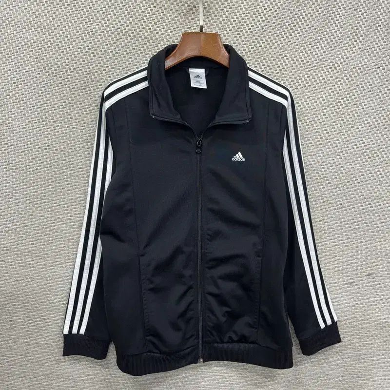 アディダス カジュアル プリンティングロゴ トラックジャージ ジップ