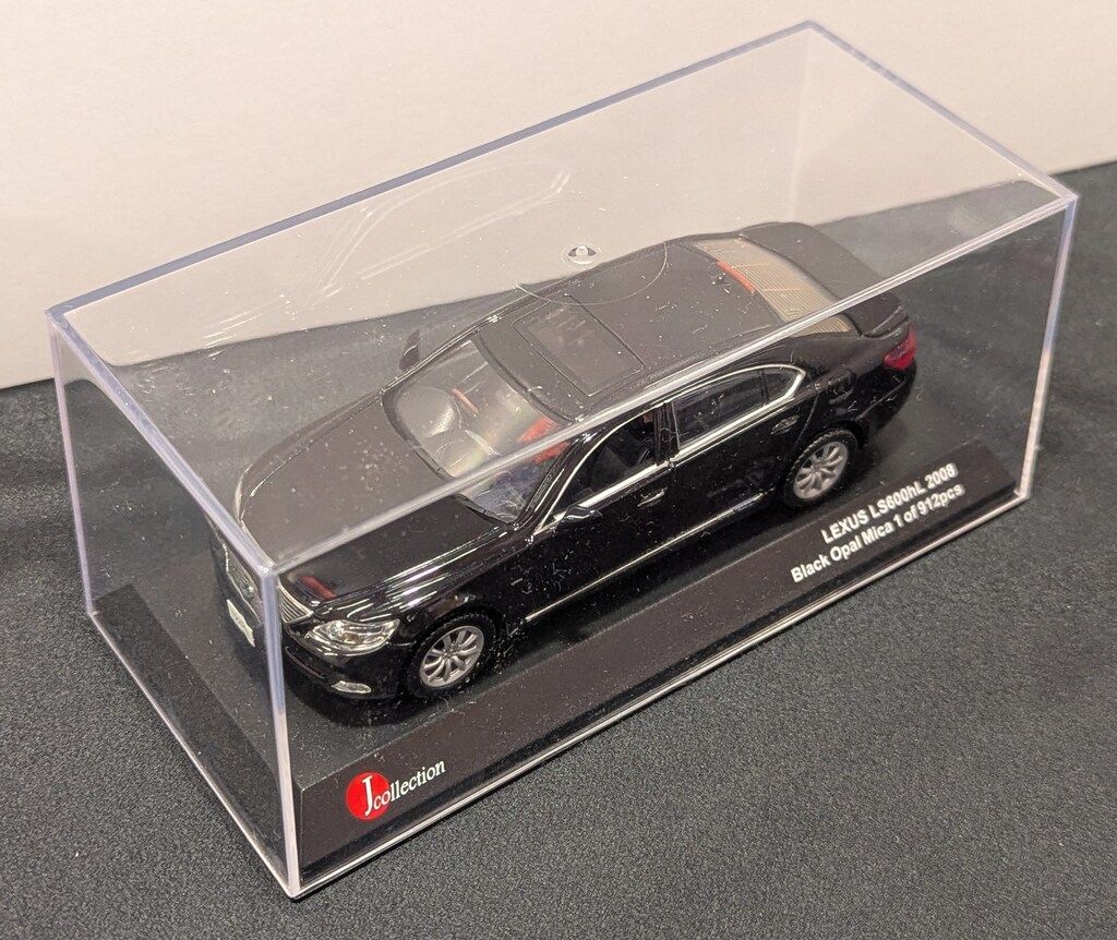 京商 1/43 J-collection LEXUS LS600hL Black Opal Mica 52002BK