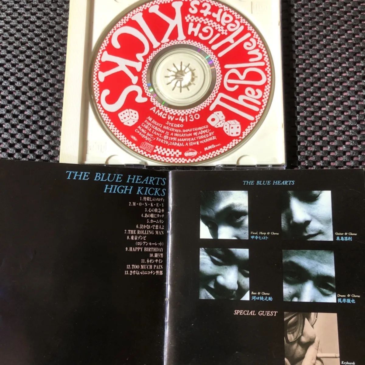 THE BLUE HEARTS アルバム『HIGH KICKS』 - メルカリ