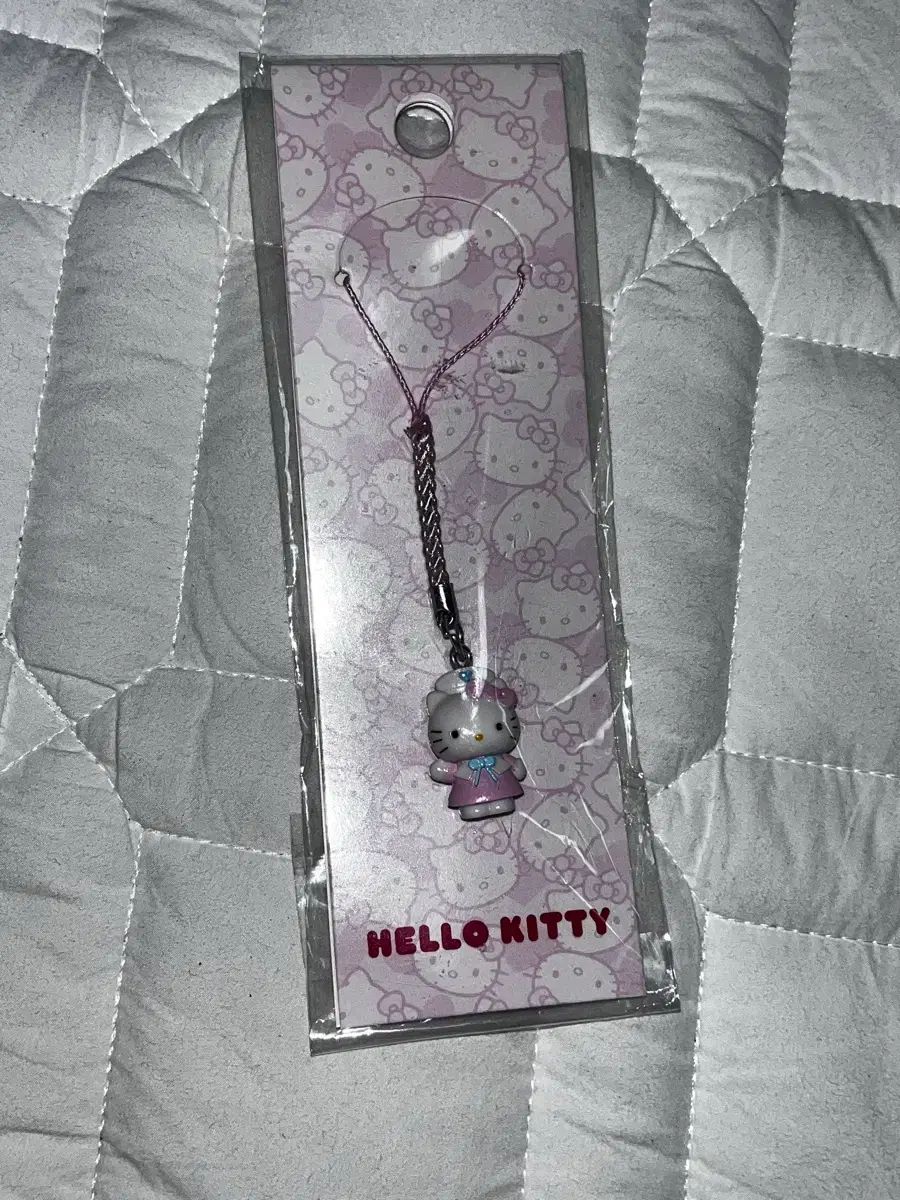 ハローキティ 50周年 ナース ストラップ - メルカリ