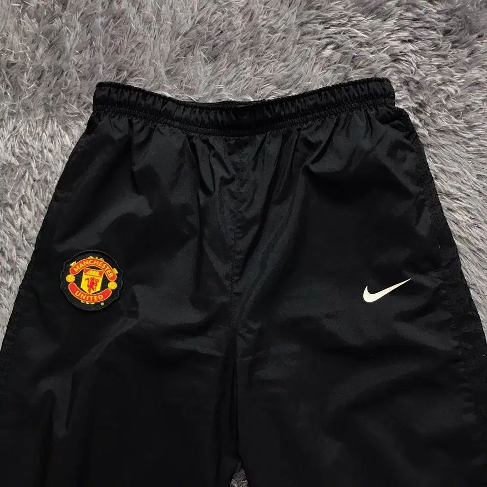 美品レア　Nike マンチェスター・ユナイテッド ゲームパンツ　未使用品 ジュニア L(160) A級 # NIKE マンチェスター・ユナイテッドFC