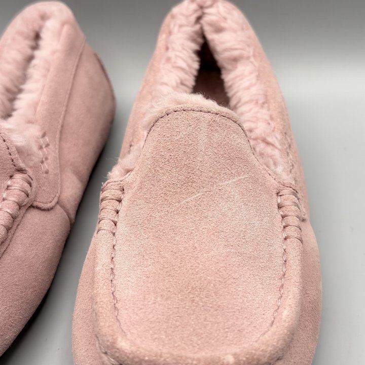 UGG モカシンスリッポン ムートンシューズ ラベンダーシャドー USA8