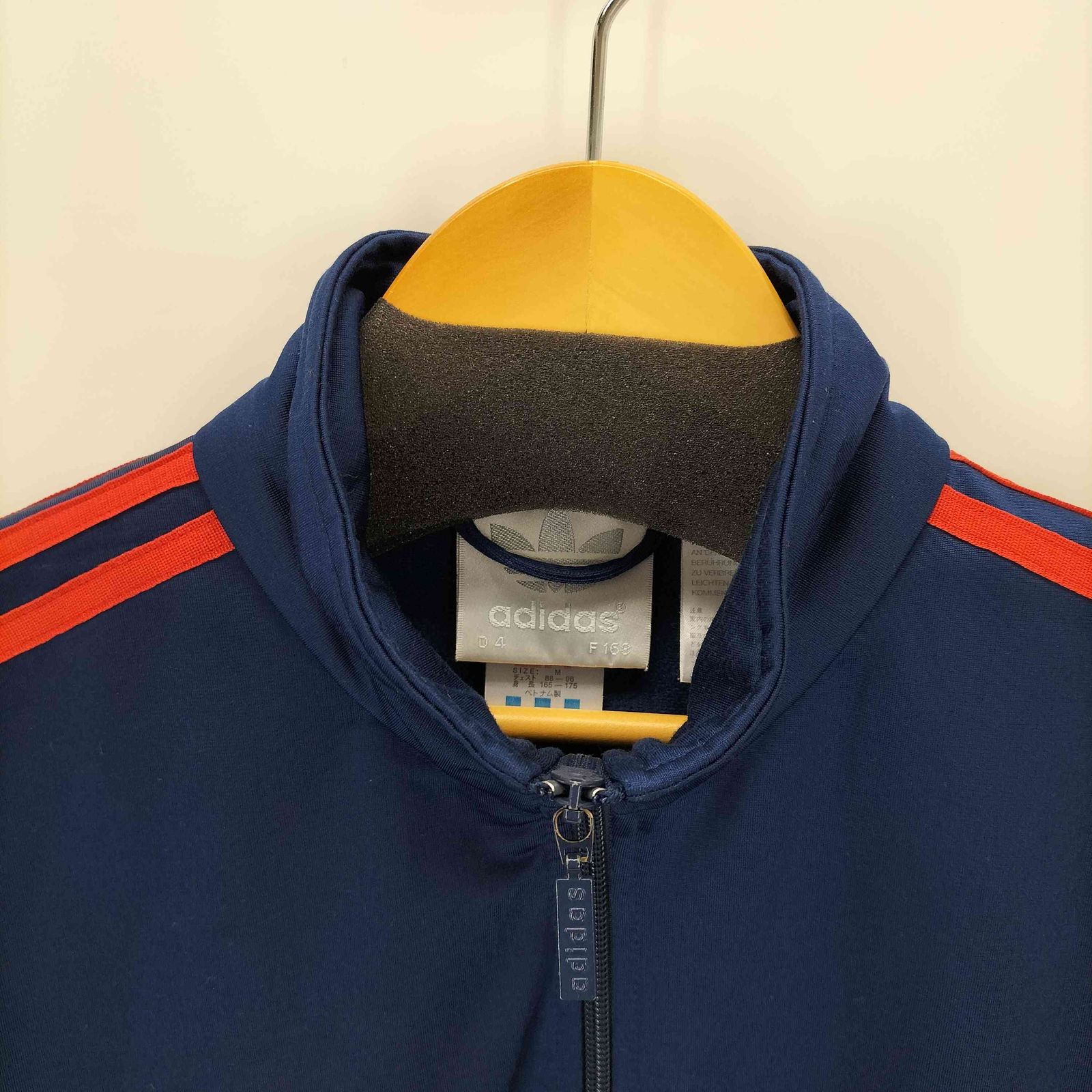 アディダス adidas 90s 銀タグ 万国旗タグ ロゴ刺繍 トラック