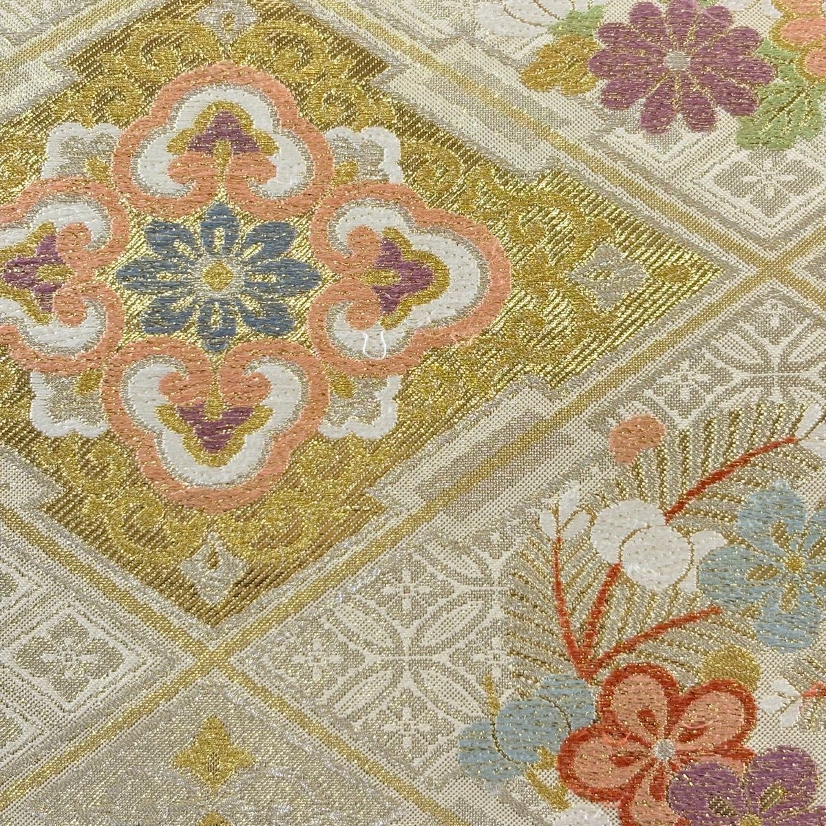袋帯 唐草 花文様 橘 花丸文 刺繍 織り出し 家紋 六通柄 着物