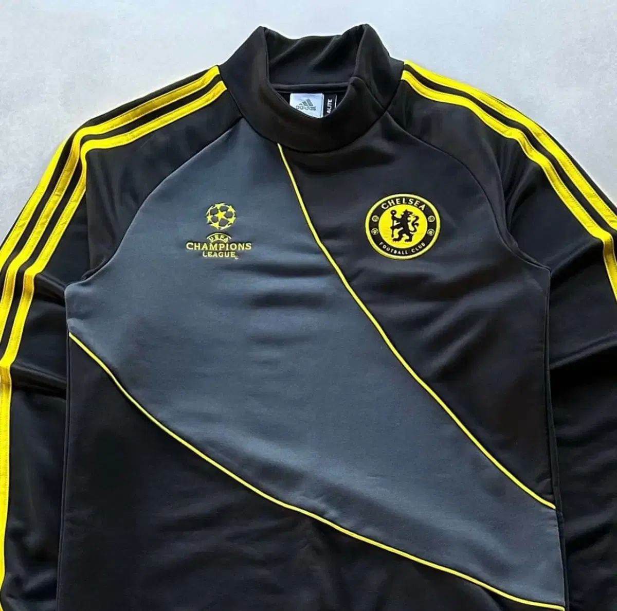 チェルシー 12/13 チャンピオンズリーグ トレーナー トップス 出品