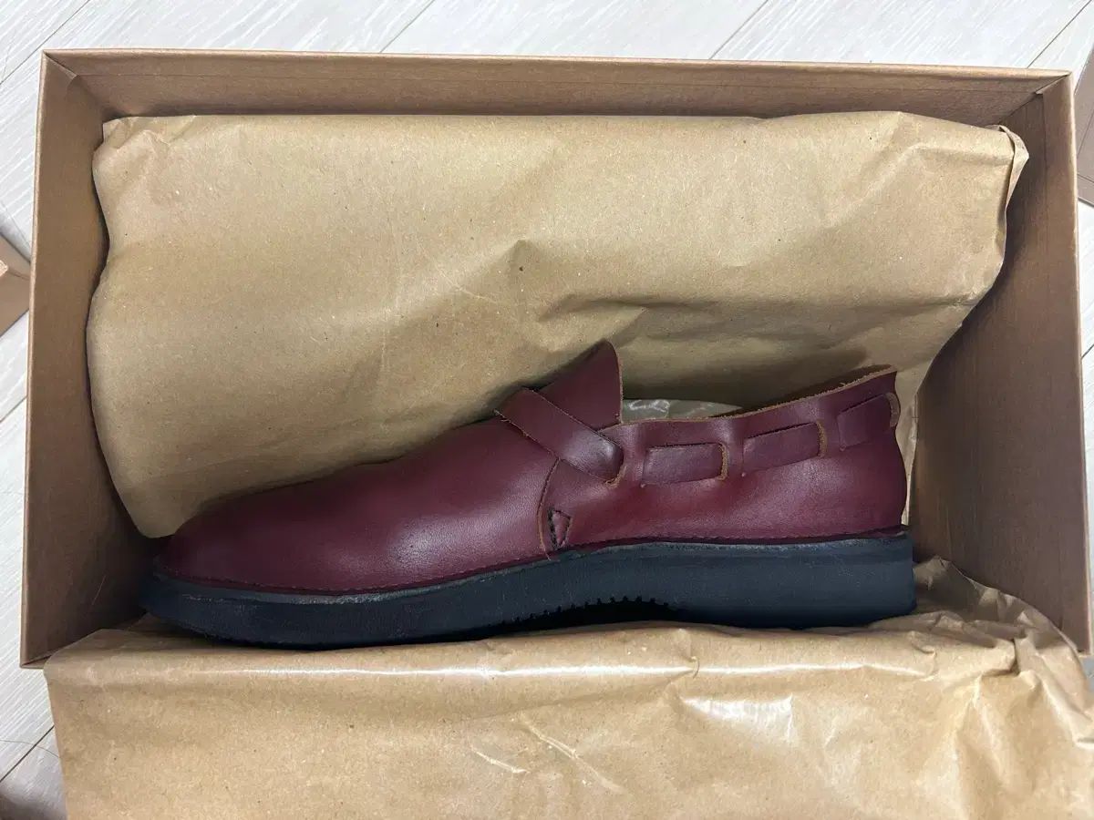 オーロラシューズ ミドルイングリッシュ バーガンディ - メルカリ