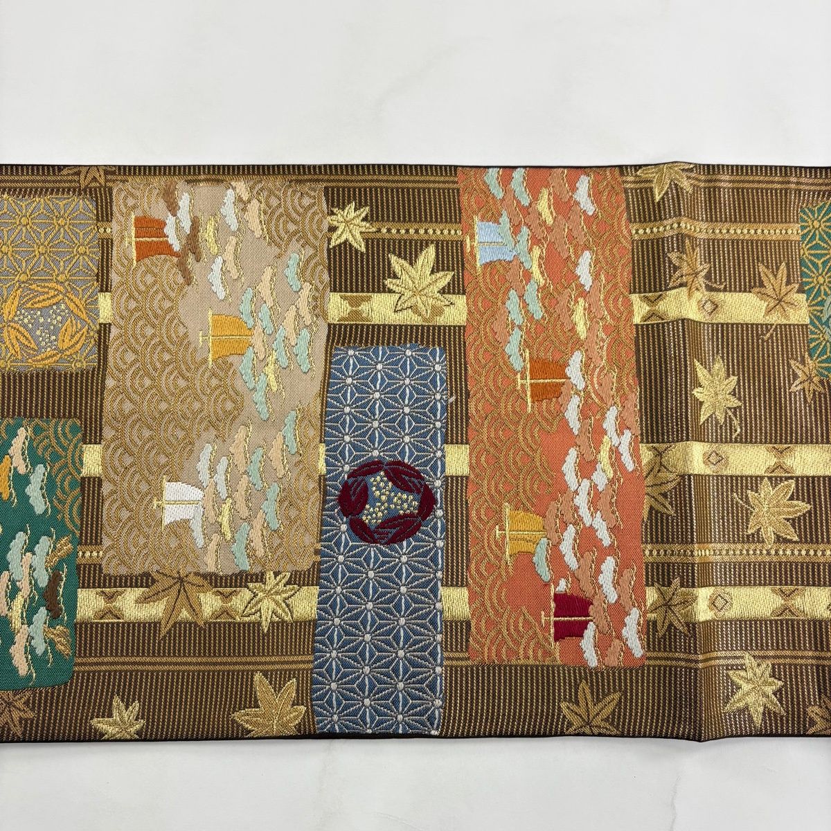 美品】 袋帯 秀品 本袋帯 松 有職文様 刺繍 金糸 焦茶色 六通 正絹